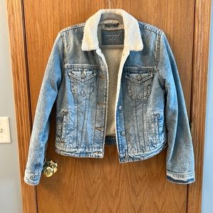 Aéropostale jean jacket, Medium, cotton and polyester lining
